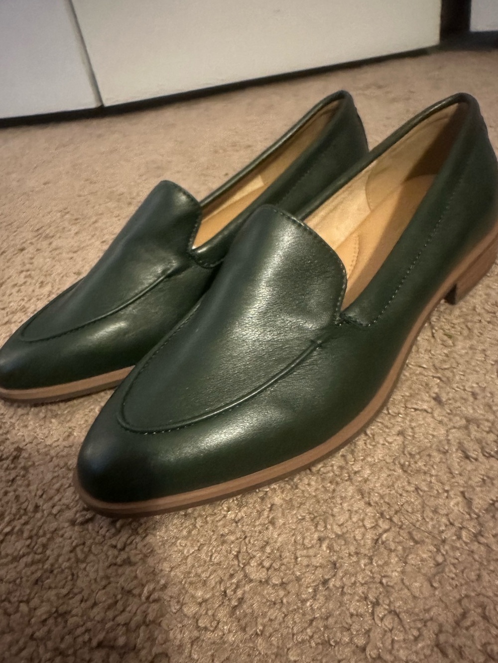 Cushionaire Dark Green Loafers New 7.5